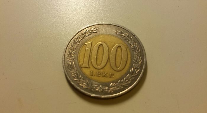 Dove cambiare i soldi in Albania: moneta da 100 lek