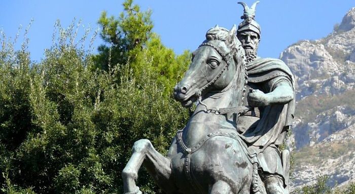 Cosa vedere a Kruja: il Monumento equestre di Skanderbeg a Kruja
