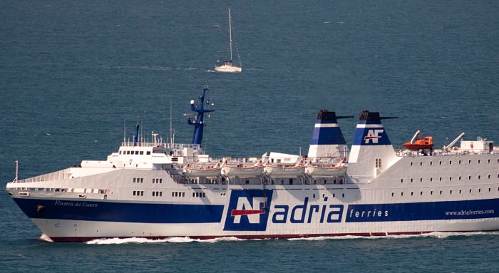 Traghetti Trieste Durazzo low cost: un traghetto Adria Ferries