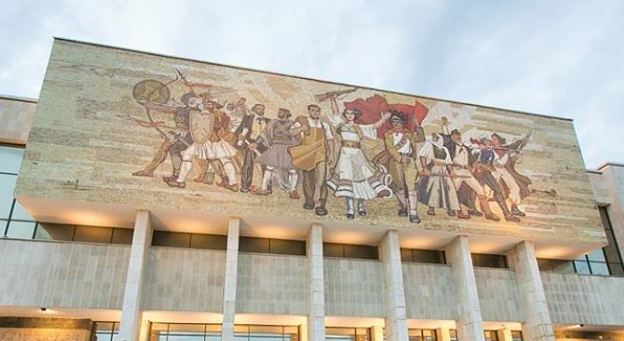 Cosa vedere a Tirana in due giorni: mosaico Museo Storico Nazionale
