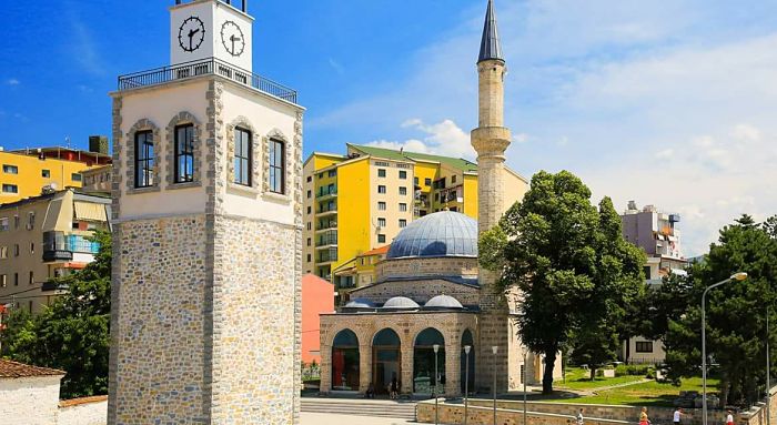 Cosa vedere a Korça: Moschea Iljaz Mirahori